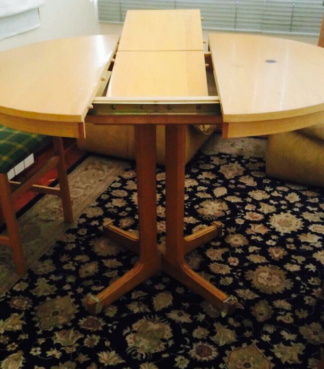 ESPECTACULAR MESA Redonda que se extiende de segunda mano por 495 € en