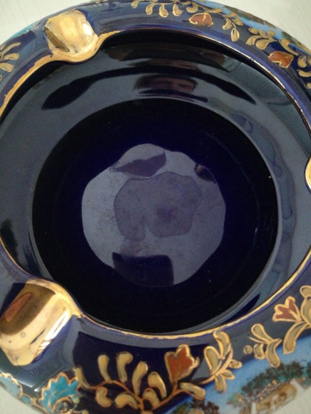 Posacenere in porcellana Satuma