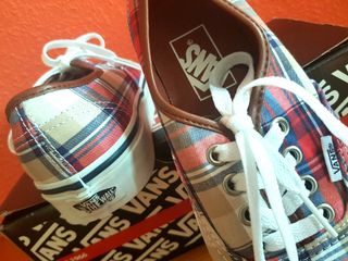 vans authentic cuadros