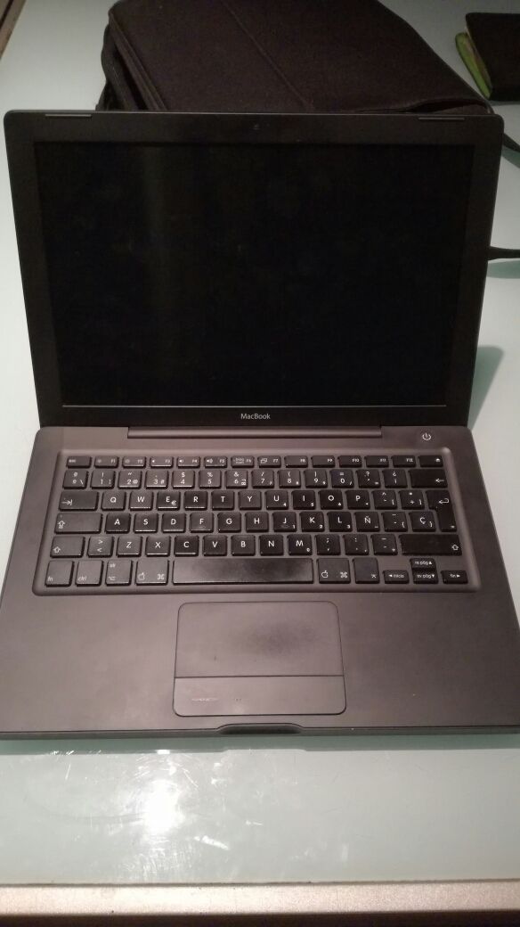 Macbook negro 2007 de Apple - coleccionistas