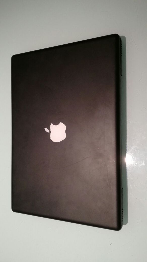 Macbook negro 2007 de Apple - coleccionistas