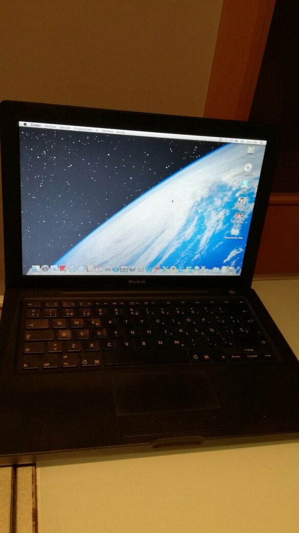 Macbook negro 2007 de Apple - coleccionistas