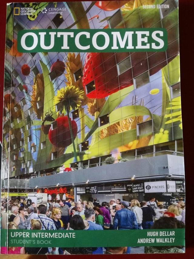 Llibre anglès OUTCOMES