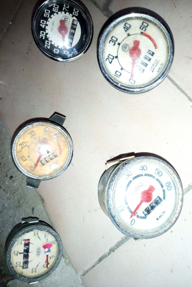 Relojes Km . Moto y Ciclomotor. 3 Fotos.