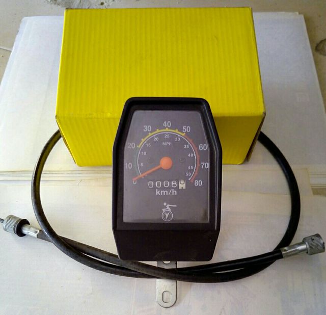 Relojes Km . Moto y Ciclomotor. 3 Fotos.