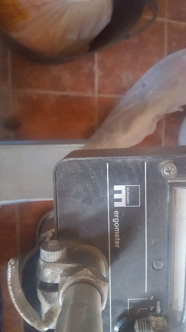 Bicicleta estática antigua