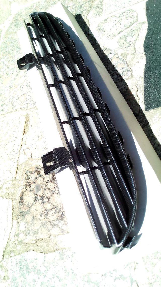 Parrilla Sin Logo Corsa B de segunda mano por 25 € en Moaña en WALLAPOP Parrilla Sin Logo Corsa B de segunda mano por 25 € en Moaña en WALLAPOP