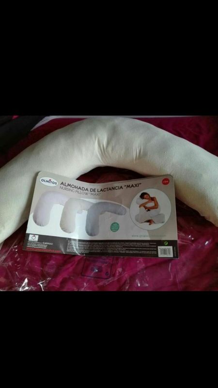 Cojin de lactancia y embarazo muy grande.