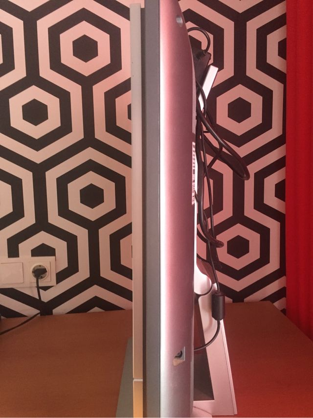 Tv 20" gaming Wii play station