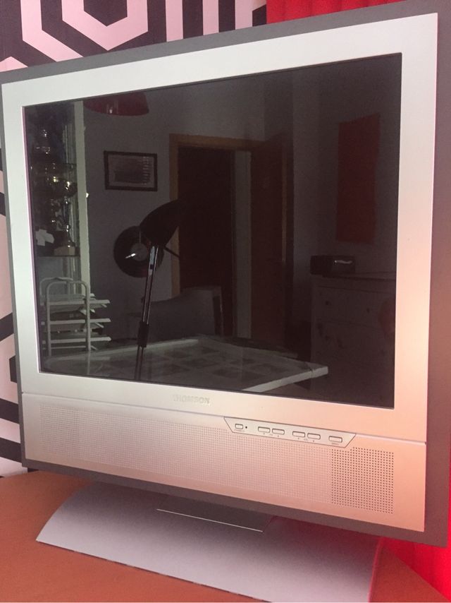 Tv 20" gaming Wii play station