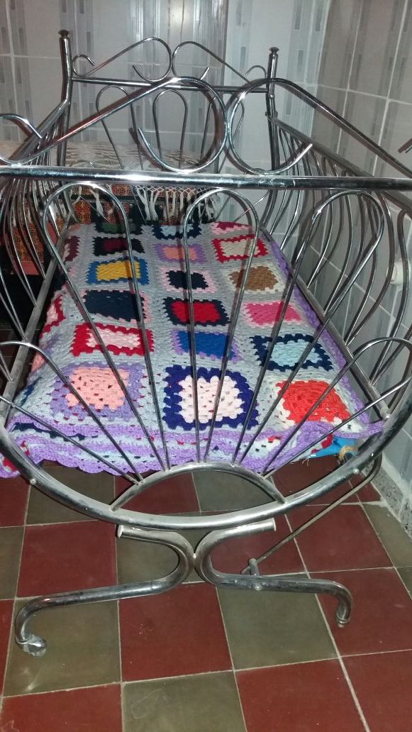 cuna vintage antigua