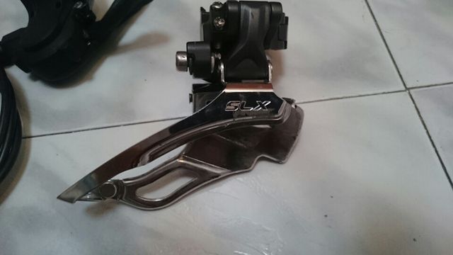 Mando y desviador delantero de MTB