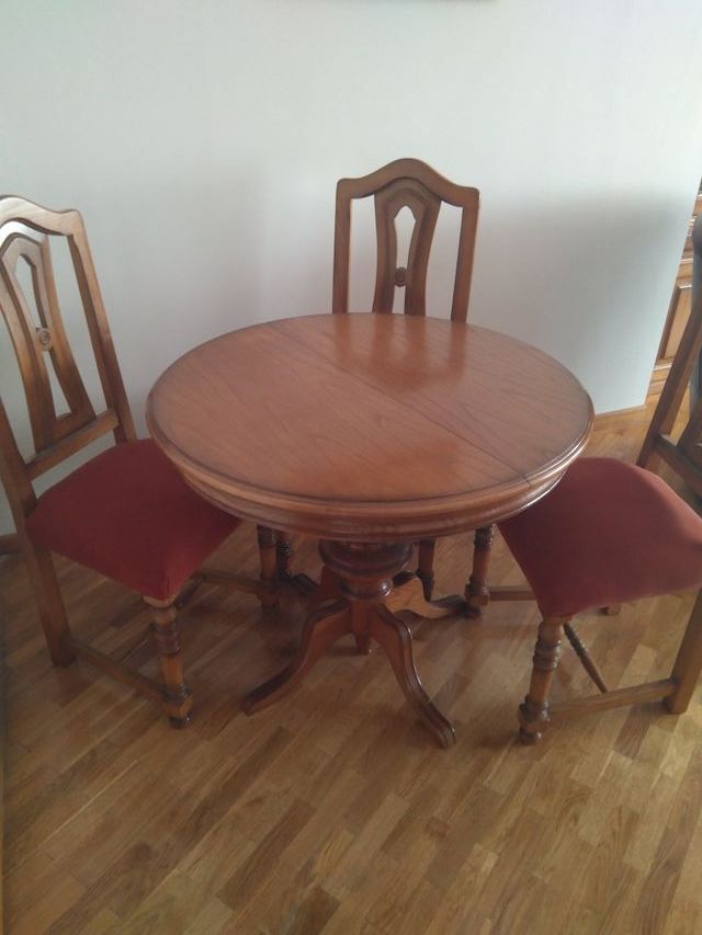 Sillas comedor. Oferta! de segunda mano por 99 € en Oviedo en WALLAPOP Sillas comedor. Oferta! de segunda mano por 99 € en Oviedo en WALLAPOP