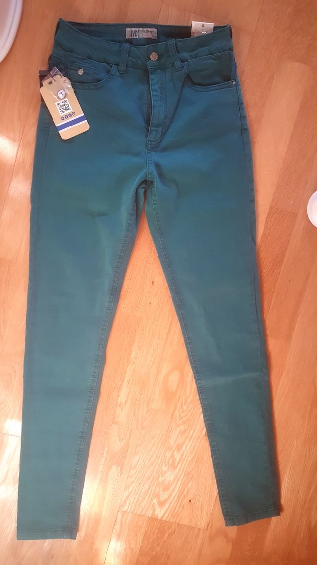 PANTALÓN VERDE (INSIDE)