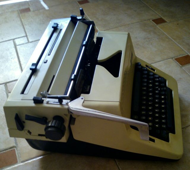 Maquina Escribir. VINTAGE, 3 Fotos