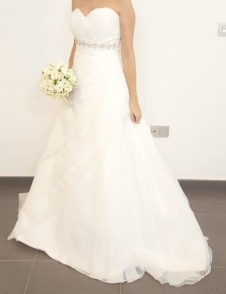 vestido de novia rosa clara de segunda mano en la provincia de