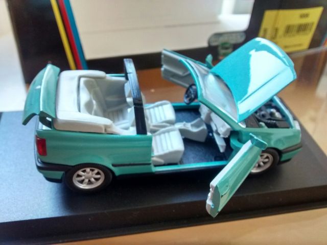 1 Volkswagen Golf Cabrio de Schabak 1/43
