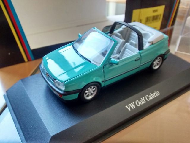 1 Volkswagen Golf Cabrio de Schabak 1/43