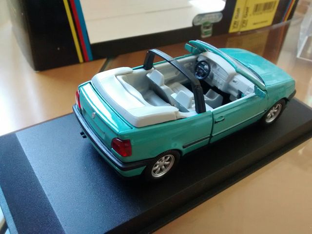 1 Volkswagen Golf Cabrio de Schabak 1/43