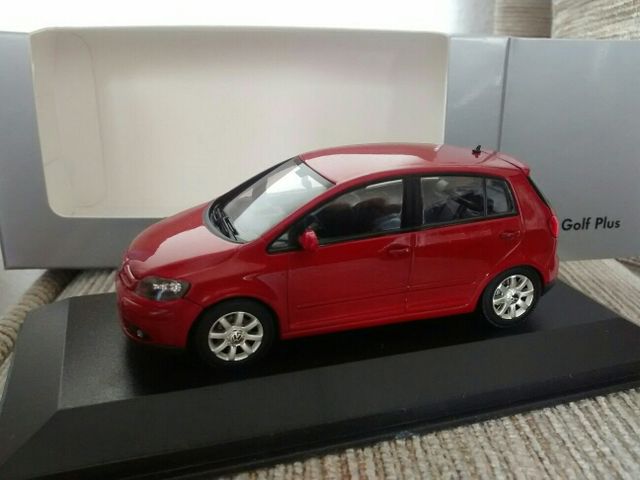 1 Volkswagen Golf Plus 1/43 de Minichamps