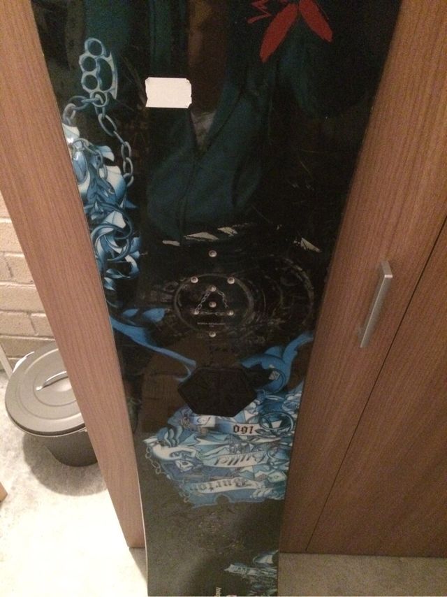 Tabla snowboard de segunda mano por 50 € en Zaragoza en WALLAPOP