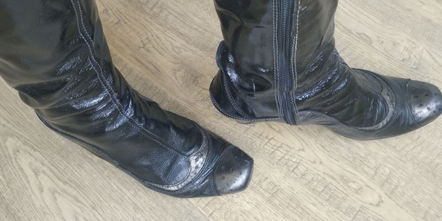 Botas charol negro- Hispanitas T37