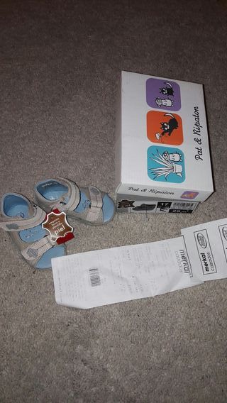 Sandalias bebé de piel, NUEVAS, numero 17 de segunda mano por 13 EUR en  Alcalá de Henares en WALLAPOP