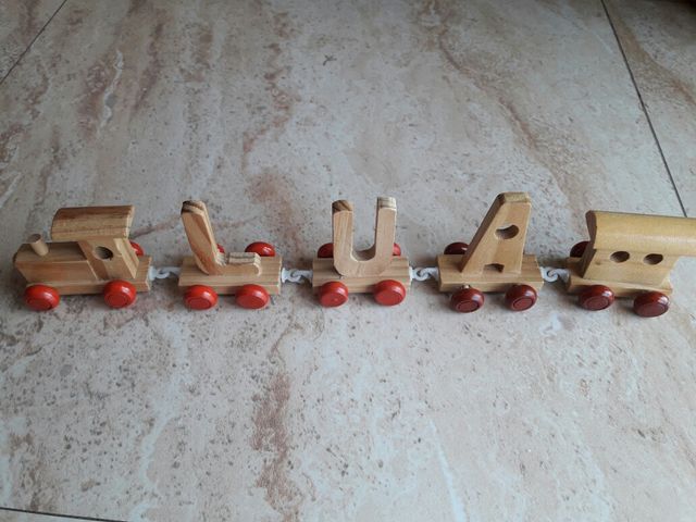 Tren/letras de madera para nombres