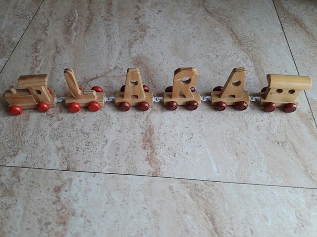 Tren/letras de madera para nombres