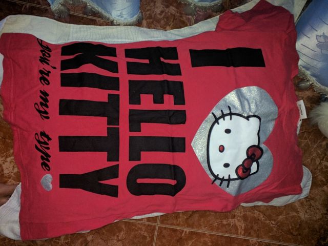 camiseta Hello Kitty