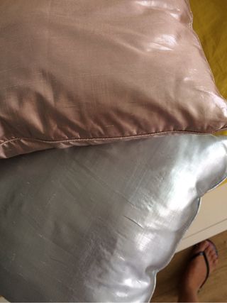 wallapop sofa cama tarragona cojines rosa y azul plata de segunda mano por 10 en wallapop sofa cama tarragona cojines rosa y azul plata de segunda mano por 10 en