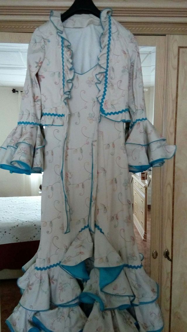 vestido de sevillana