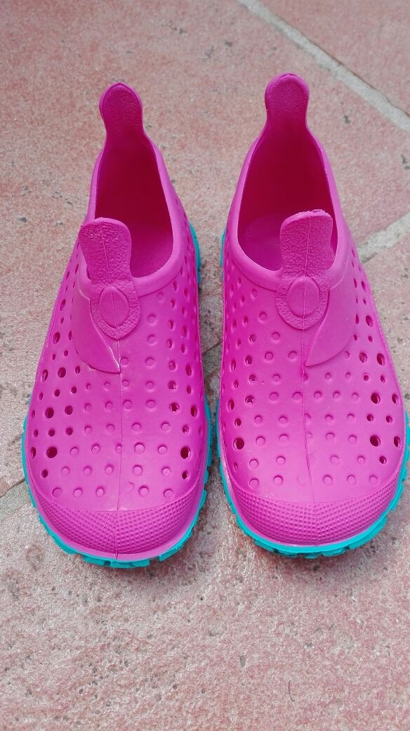 Escarpines/Zapatillas agua n°23-24