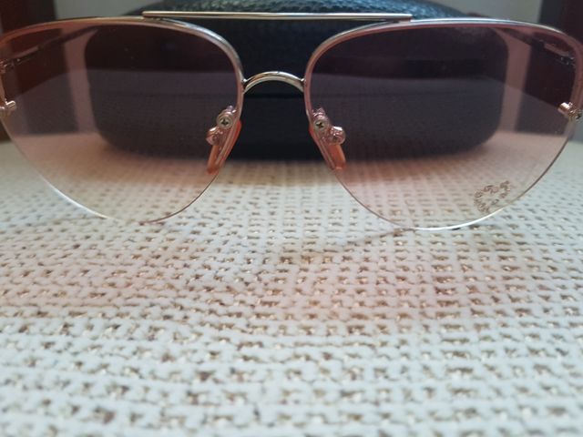 Gafas de sol rosa