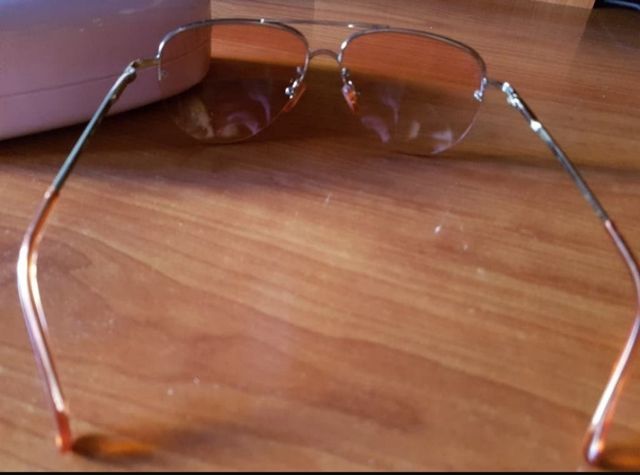 Gafas de sol rosa