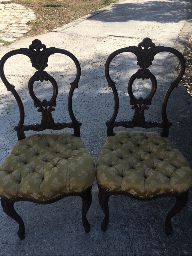 ANTIGUAS SILLAS MADERA TALLADA