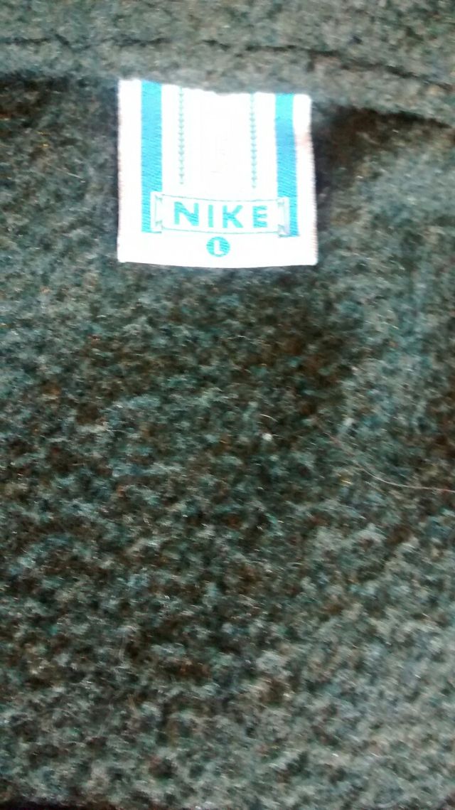 amargo junio brillante Forro Polar Nike Vintage. Talla L de segunda mano por 20 € en Daganzo de Arriba en WALLAPOP amargo junio brillante Forro Polar Nike Vintage. Talla L de segunda mano por 20 € en Daganzo de Arriba en WALLAPOP