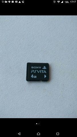 Persona 4 Golden digital+tarjeta memoria psvita