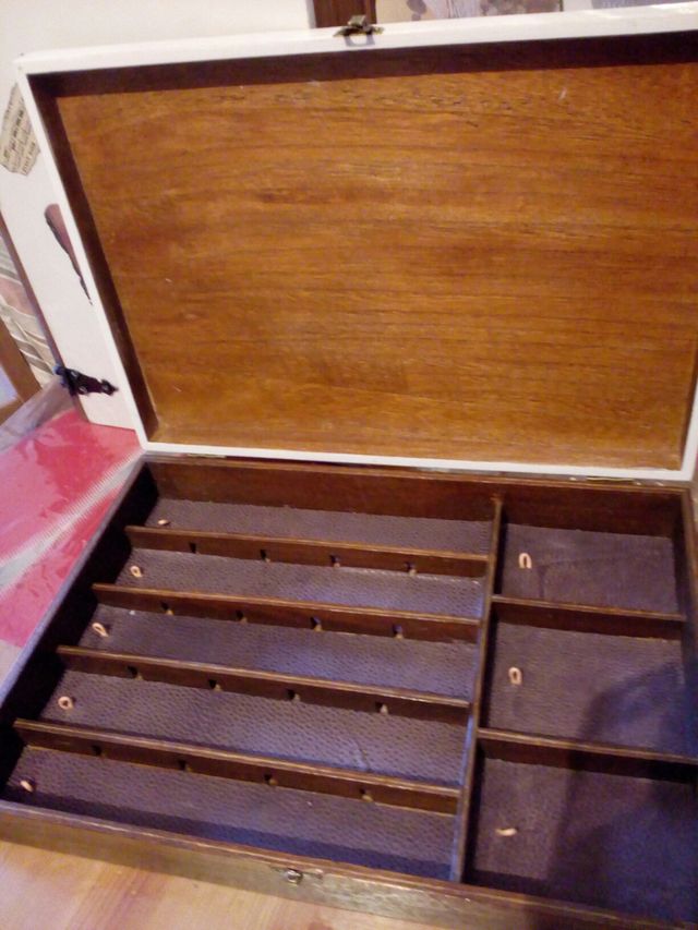 CHOLLO caja de madera