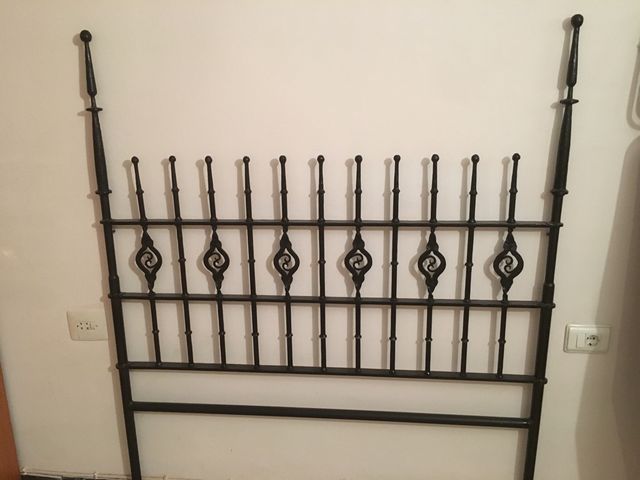 cabezal de cama antiguo