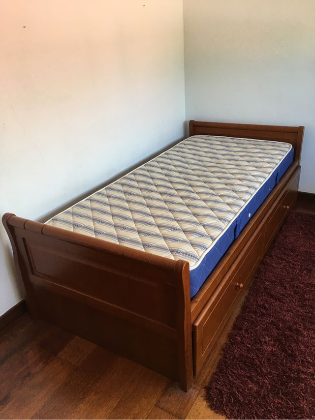 Cama nido color madera y dos colchones