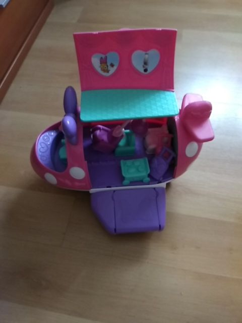 avion minnie mouse
