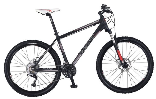 Bicicleta Giant Revel 2013 de segunda mano por 400 EUR en