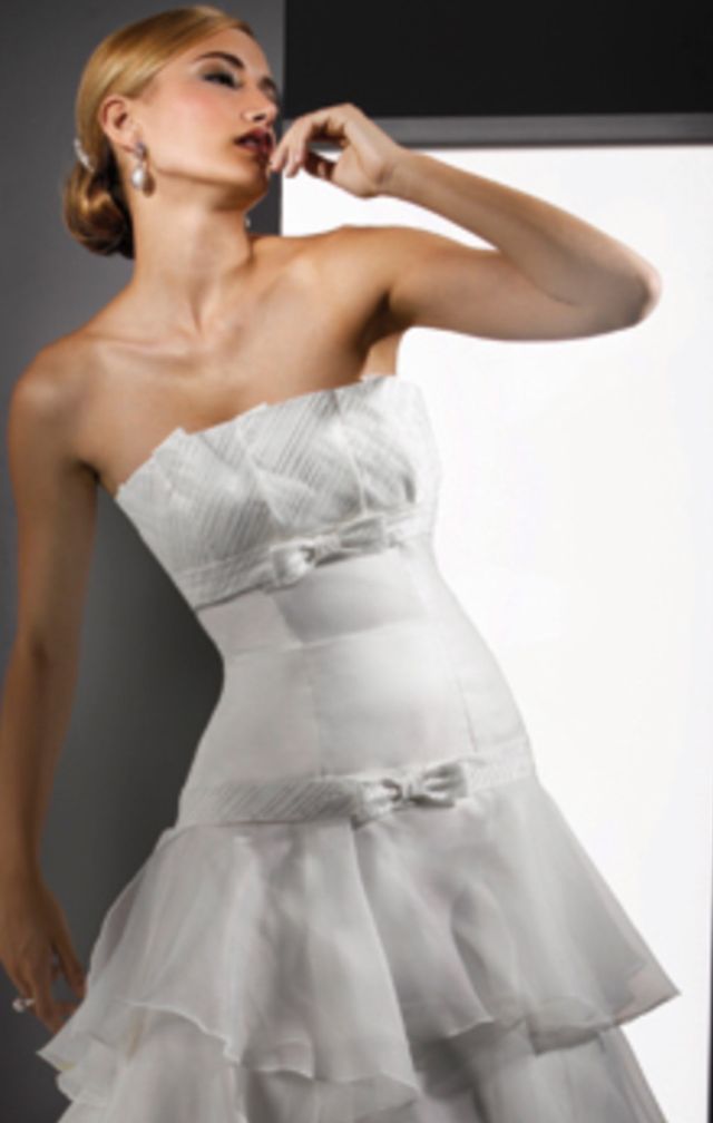 vestido de novia nuevo (cierre de tienda) de segunda mano por 300