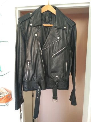 Chaqueta Chupa Cuero Rockera Rock Nueva Talla L de segunda mano por 80 EUR  en Valencia en WALLAPOP