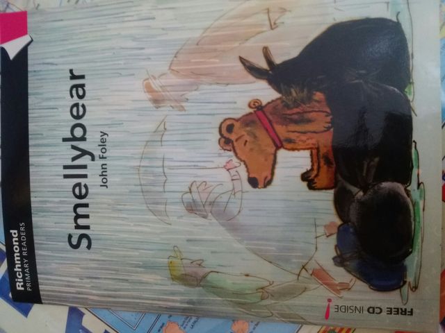 SMELLYBEAR.libro de inglés de lectura