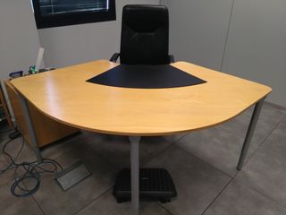 Mesa para oficina de segunda mano en Madrid en WALLAPOP Mesa para oficina de segunda mano en Madrid en WALLAPOP