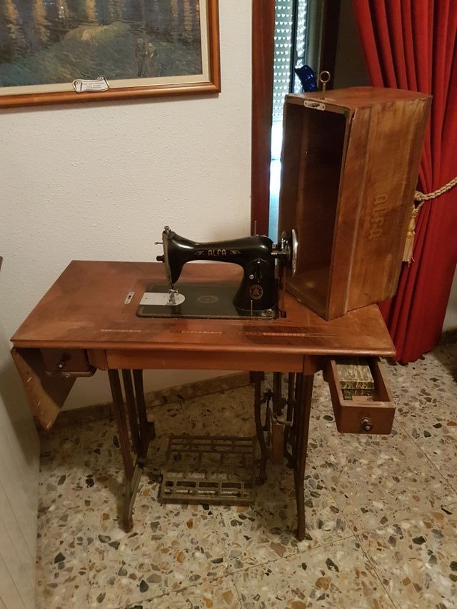Máquina de coser ALFA