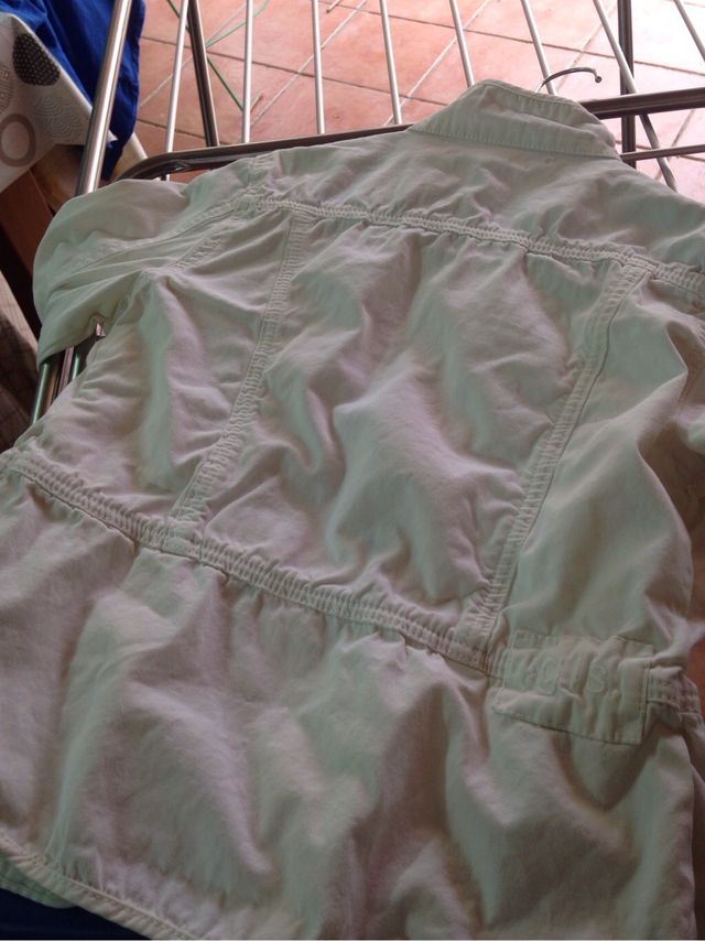 Chaqueta tipo tejana blanca