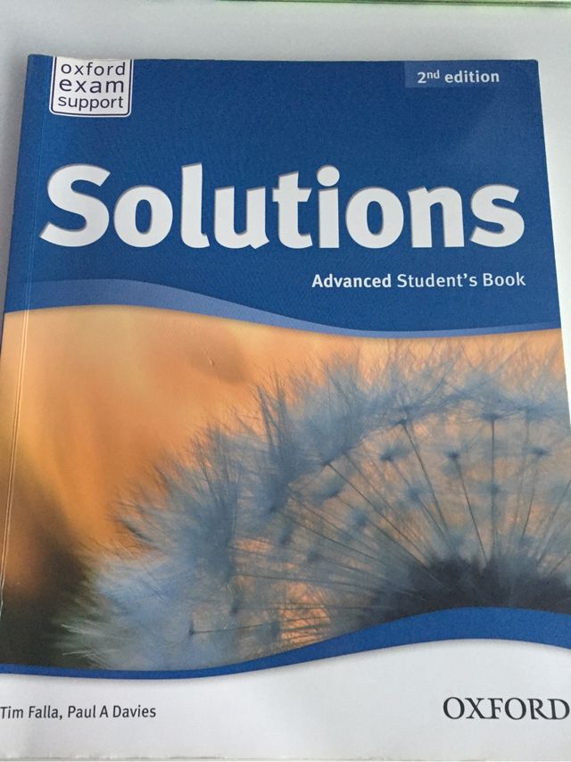 Solutions Advanced Student's Book OXFORD